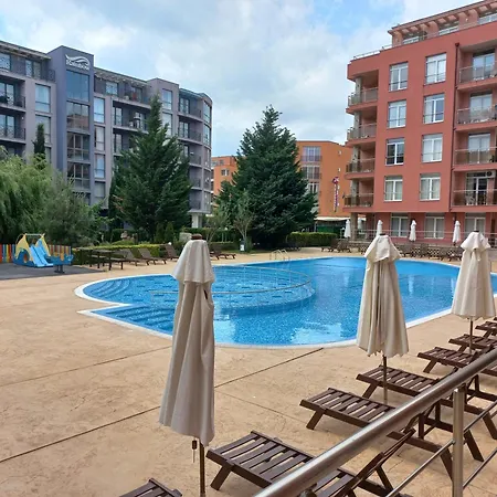 Rainbow 2 7 公寓 阳光海滩